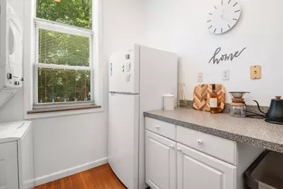 60 Marshal St #4, Brookline, MA 02446 - Photo 9