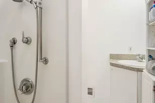 60 Marshal St, Brookline, MA 02446 - Photo 13