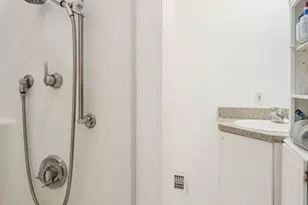 60 Marshal St, Brookline, MA 02446 - Photo 13