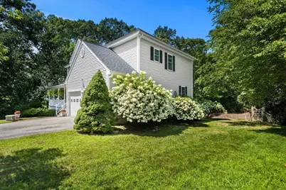 29 Delucia Way, North Andover, MA 01845 - Photo 3