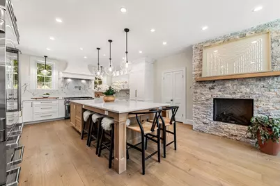 372 Warren St, Brookline, MA 02445 - Photo 13