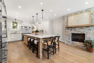 372 Warren St, Brookline, MA 02445 - Photo 13
