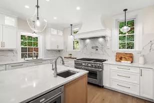372 Warren St, Brookline, MA 02445 - Photo 11
