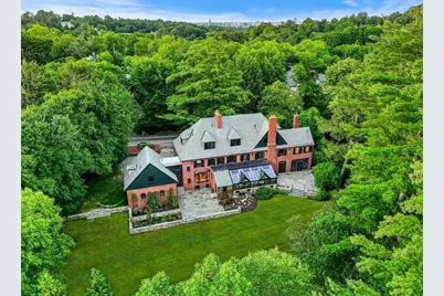 372 Warren St, Brookline, MA 02445 - Photo 41