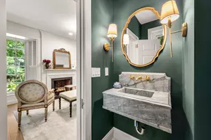 372 Warren St, Brookline, MA 02445 - Photo 21