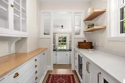372 Warren St, Brookline, MA 02445 - Photo 15
