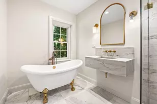 372 Warren St, Brookline, MA 02445 - Photo 29