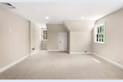 372 Warren St, Brookline, MA 02445 - Photo 31