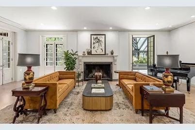 372 Warren St, Brookline, MA 02445 - Photo 5