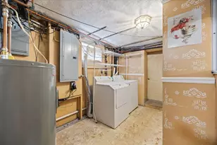 17 St Denis Ave, Medford, MA 02155 - Photo 35