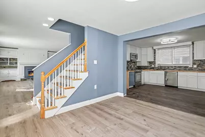 188 Oak St, Methuen, MA 01844 - Photo 9