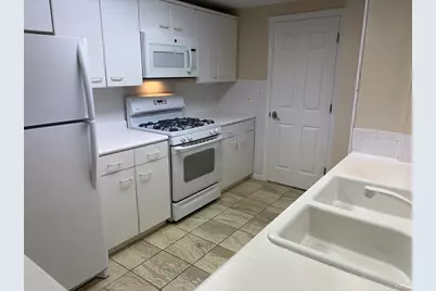 770 Salisbury St #J561, Worcester, MA 01609 - Photo 5