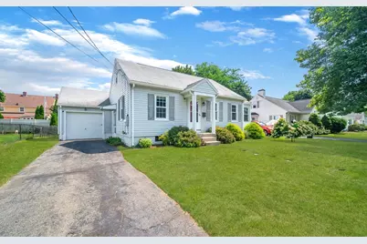 55 Gillette Cir, Springfield, MA 01118 - Photo 1