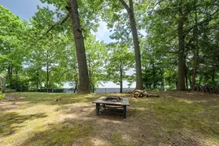 180 Lake Dr, Springfield, MA 01151 - Photo 37
