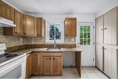 180 Lake Dr, Springfield, MA 01151 - Photo 13