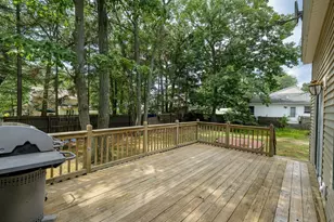 180 Lake Dr, Springfield, MA 01151 - Photo 29