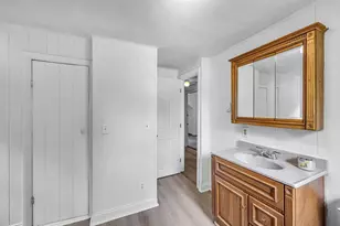 180 Lake Dr, Springfield, MA 01151 - Photo 23