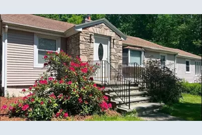 7 W Hill Ter, Worcester, MA 01609 - Photo 1