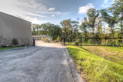 2302 Turnpike St #1, North Andover, MA 01845 - Photo 3