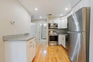 325 Plantation St, Worcester, MA 01604 - Photo 9