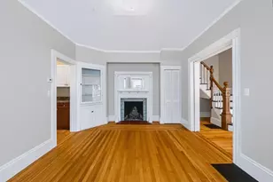 37 Thorndinke St, Beverly, MA 01915 - Photo 9