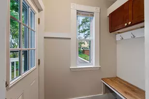 37 Thorndinke St, Beverly, MA 01915 - Photo 25