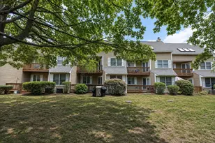 8 Fairway View Ln, Norton, MA 02766 - Photo 3