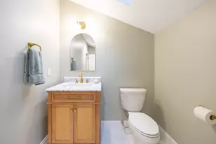 8 Fairway View Ln, Norton, MA 02766 - Photo 11