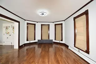 30 Laurel St, Holyoke, MA 01040 - Photo 5