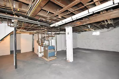 30 Laurel St, Holyoke, MA 01040 - Photo 29