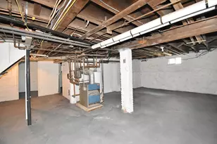 30 Laurel St, Holyoke, MA 01040 - Photo 29