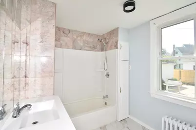 30 Laurel St, Holyoke, MA 01040 - Photo 13