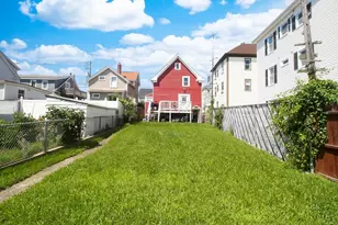 90 Hemlock St, New Bedford, MA 02740 - Photo 3