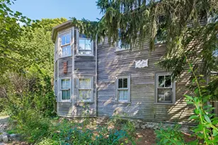 141 Hale St, Beverly, MA 01915 - Photo 3