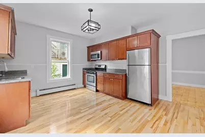 24 Village St #1, Marblehead, MA 01945 - Photo 3