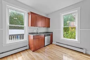 24 Village St, Marblehead, MA 01945 - Photo 7