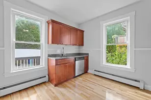 24 Village St, Marblehead, MA 01945 - Photo 7