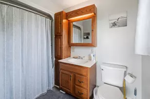 137 Ward St, North Brookfield, MA 01535 - Photo 17