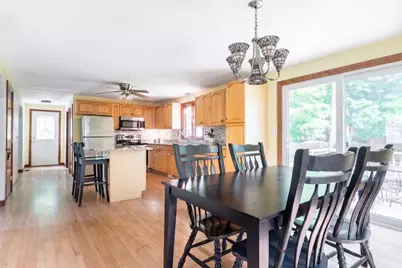 15 Thatcher Sq, Brockton, MA 02302 - Photo 5