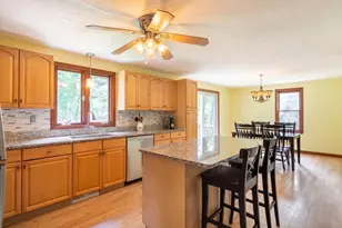 15 Thatcher Square, Brockton, MA 02302 - Photo 7