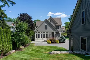 70 School St, Manchester by the Sea, MA 01944 - Photo 9