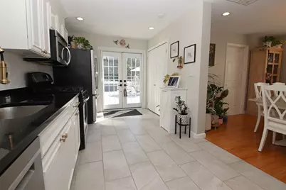 27 Overlea Avenue, Saugus, MA 01906 - Photo 9