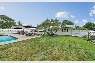 35 Arnold St, Holbrook, MA 02343 - Photo 19