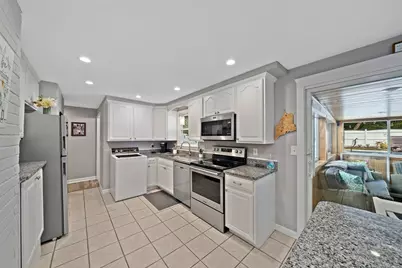 35 Arnold St, Holbrook, MA 02343 - Photo 5