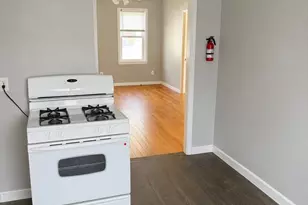 72 Pitman St, Fall River, MA 02723 - Photo 17