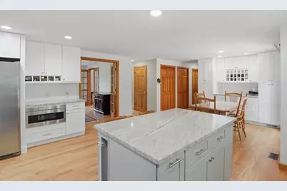 19 Jencks Road, Milford, MA 01757 - Photo 5