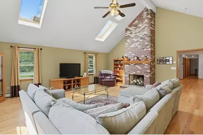 19 Jencks Road, Milford, MA 01757 - Photo 9