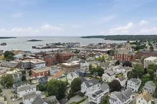 25 Elm St, Gloucester, MA 01930 - Photo 3