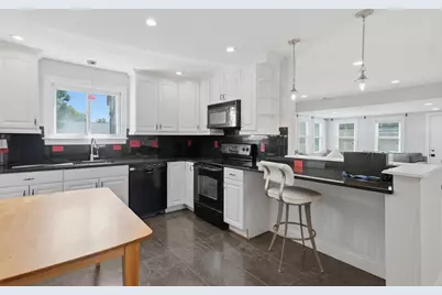 112 Stoughton St, Quincy, MA 02169 - Photo 3