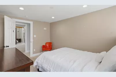 112 Stoughton St, Quincy, MA 02169 - Photo 31